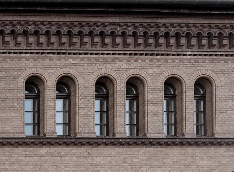 Fassaden detail entsätigt Kaserne